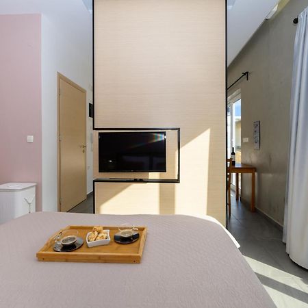 You And Me -750M From The Sea Kissamos Exterior photo